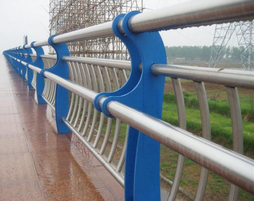 不锈钢装饰管广泛应用于桥梁护栏